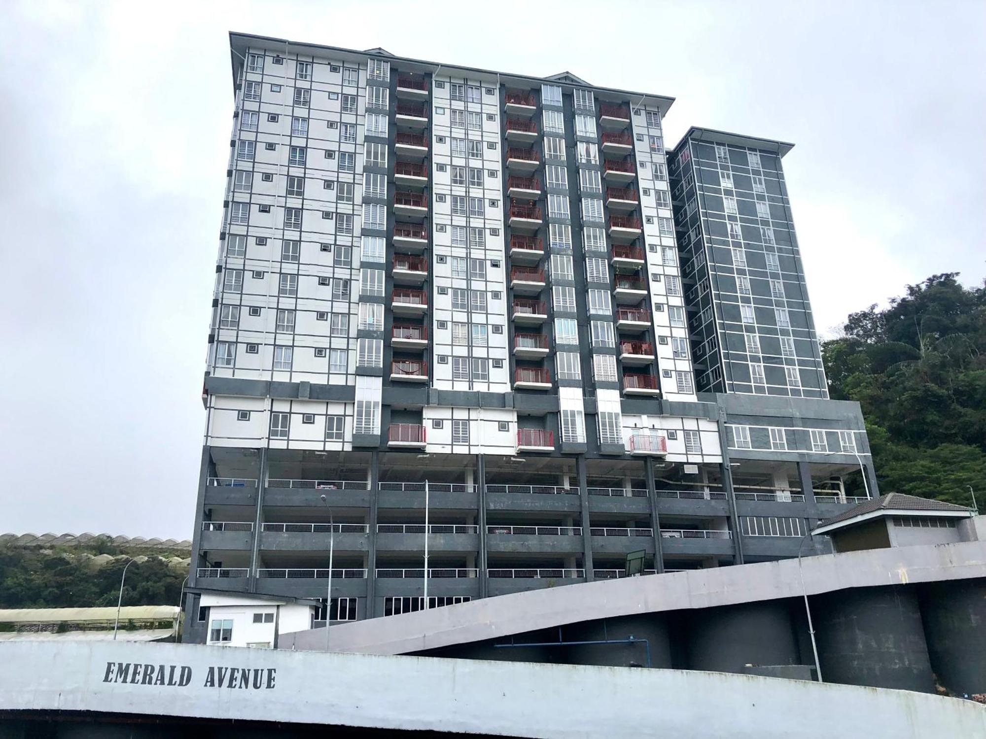 Emerald Avenue Muji Style Apartment