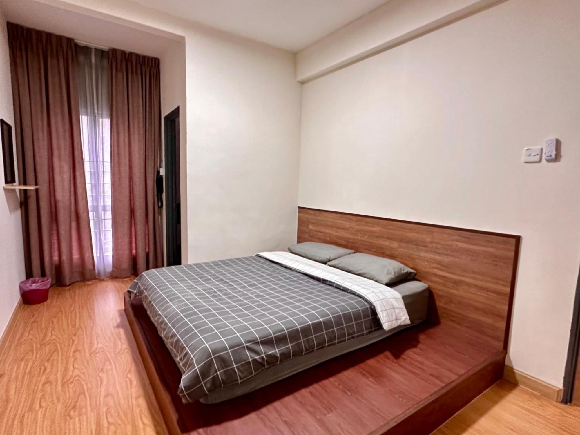 Emerald Avenue Muji Style Apartment